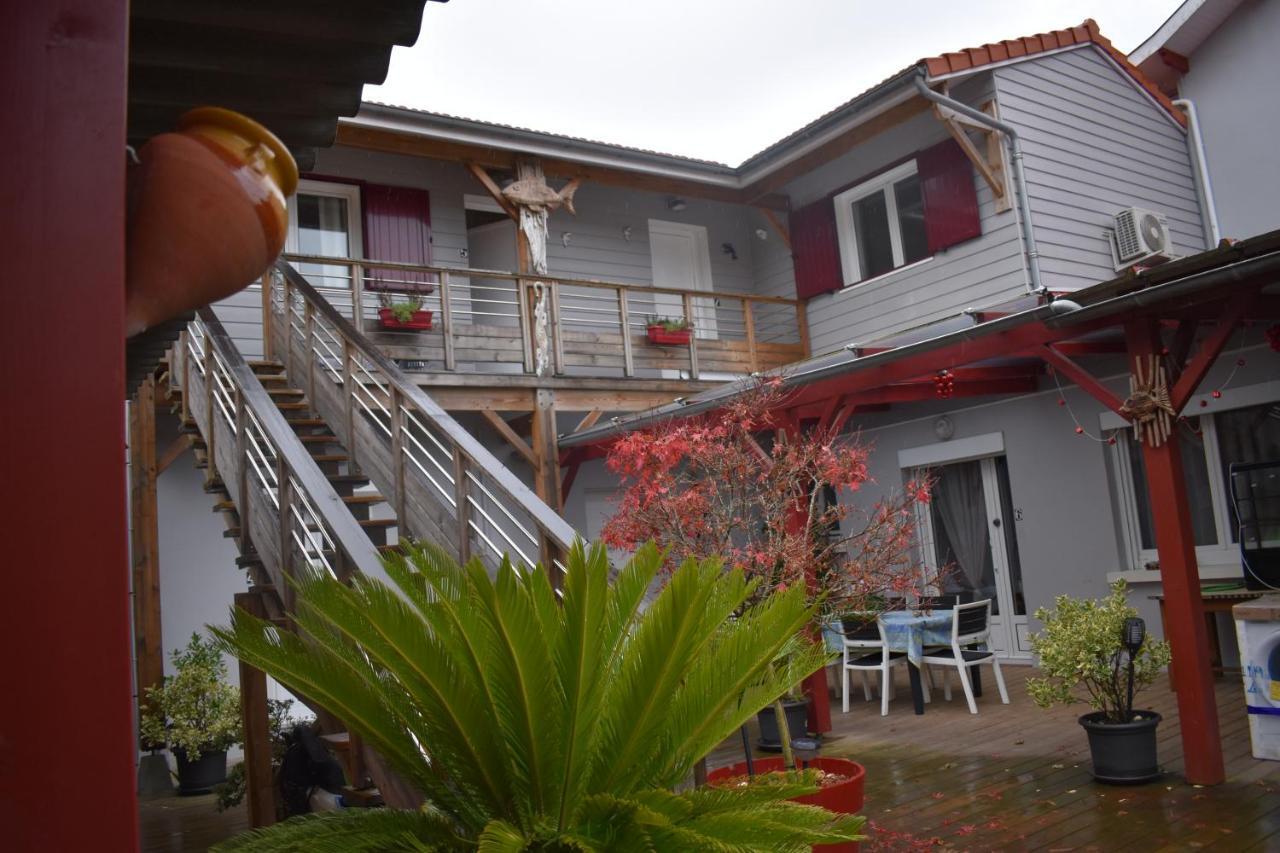 Bed and Breakfast Chez Augustin Лакано Экстерьер фото